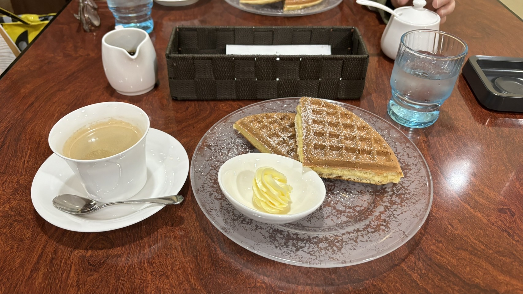 たばこも吸えるレトロ喫茶。エムザB1Fのcafe AROMA - 金沢のグルメと